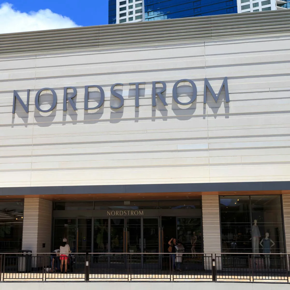 Nordstrom's $28 Cat Harness Features a Dedicated AirTag Slot