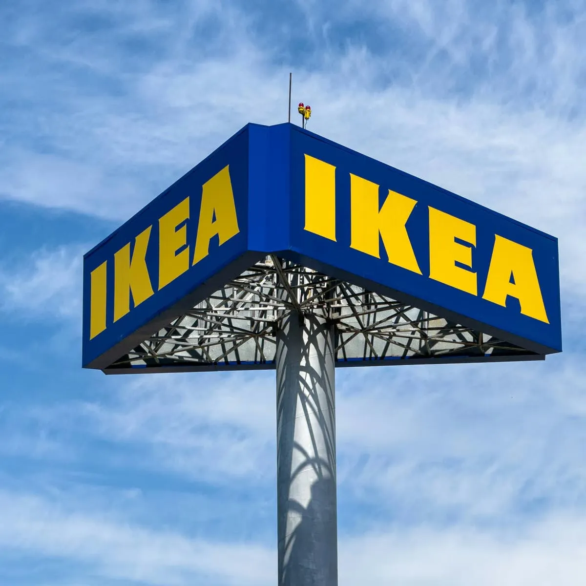 Ikea's Utsådd Stoneware Pet Bowl Delivers Style and Practicality for Under $5
