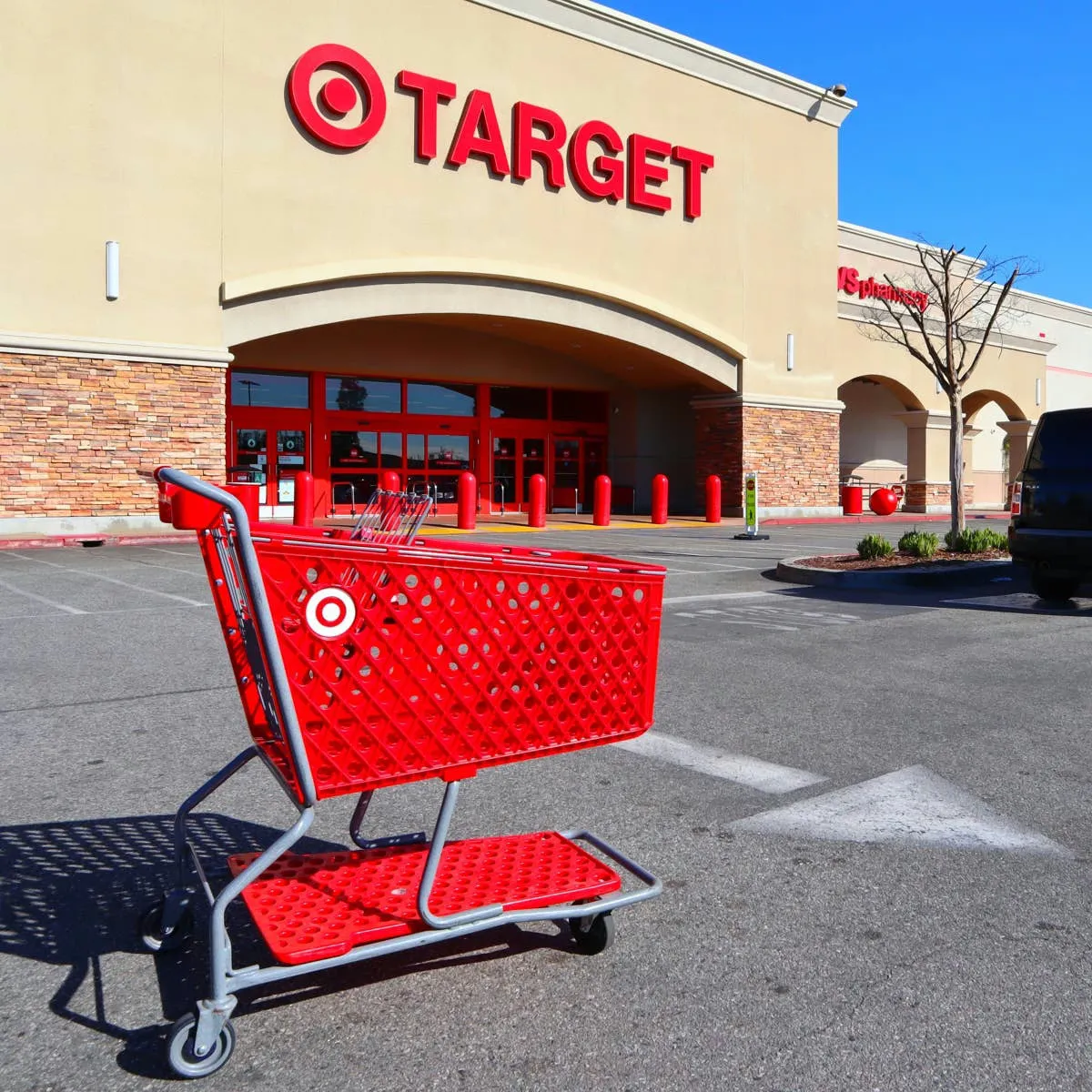 This Ghost-Shaped Bag Dispenser from Target Adds Halloween Spirit to Dog Walks